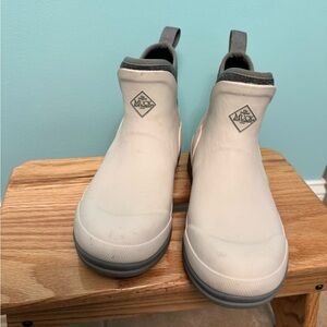 Muck Women's Cream Waterproof Winter Boots